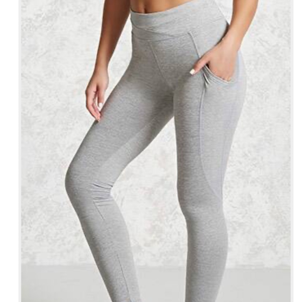 Leggings with pockets